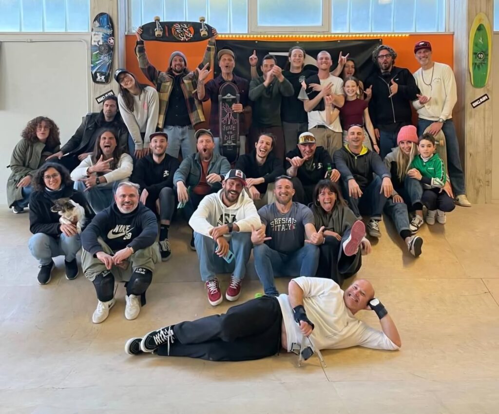 Community Solid Wave nello spazio indoor di Senigallia