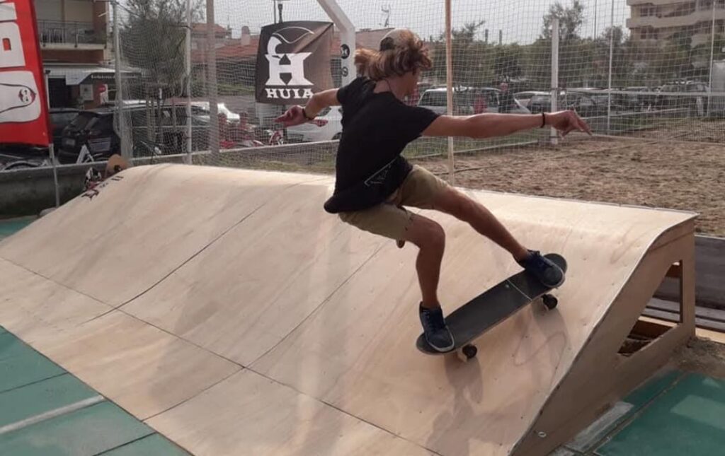 Prima struttura Solid Wave in legno a Senigallia